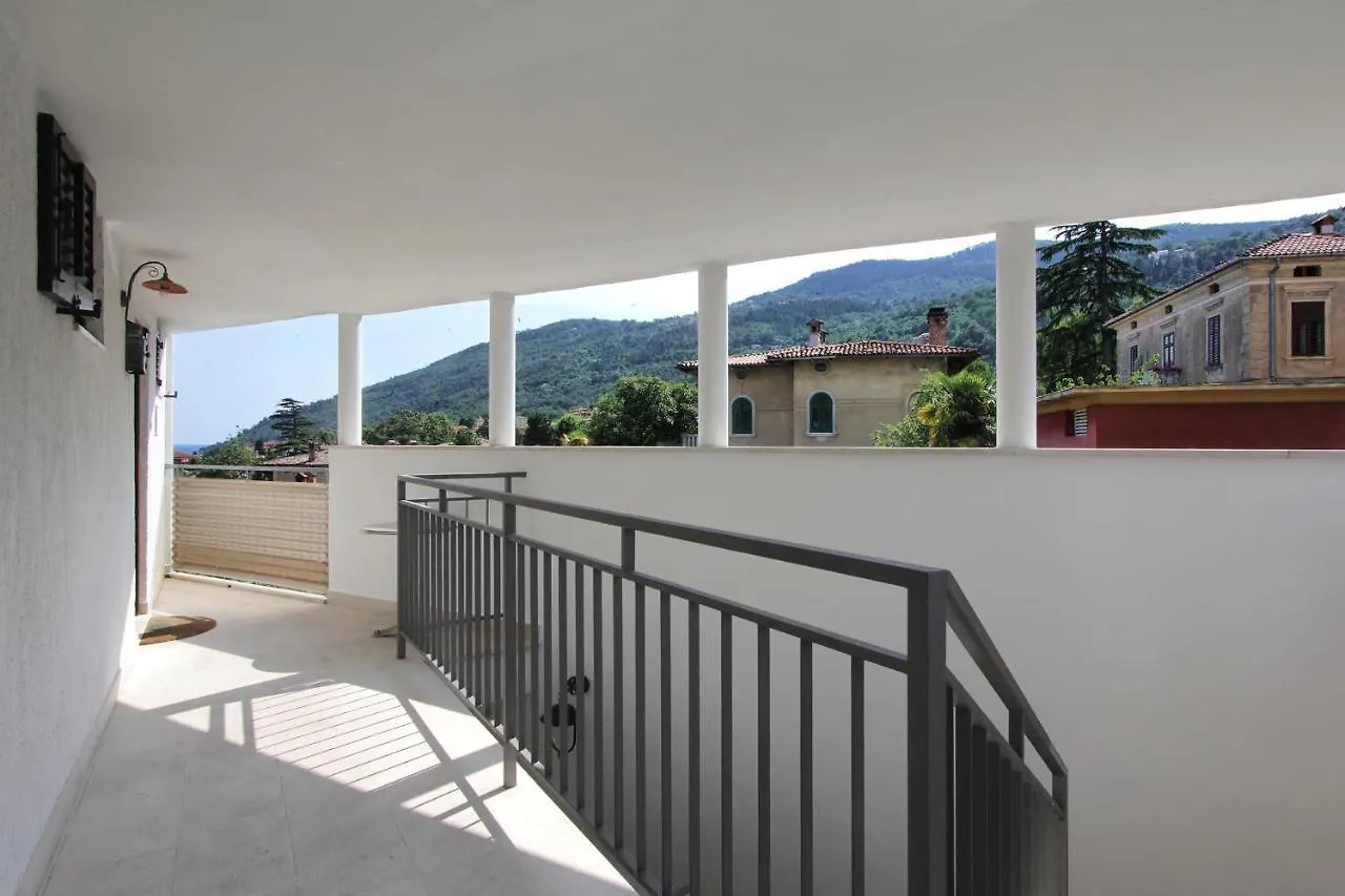Apartment Magnolia Lovran